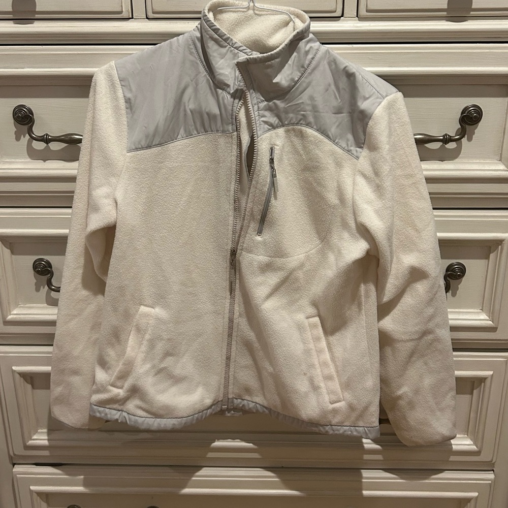 Izod ivory jacket med. fleece